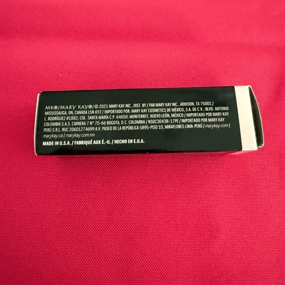 Mary Kay Gel Semi-Shine Lipstick - Red Smolder New in Box
